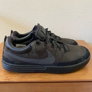 RARE Nike golf shoe.  Size 10.5 stefan Janoski